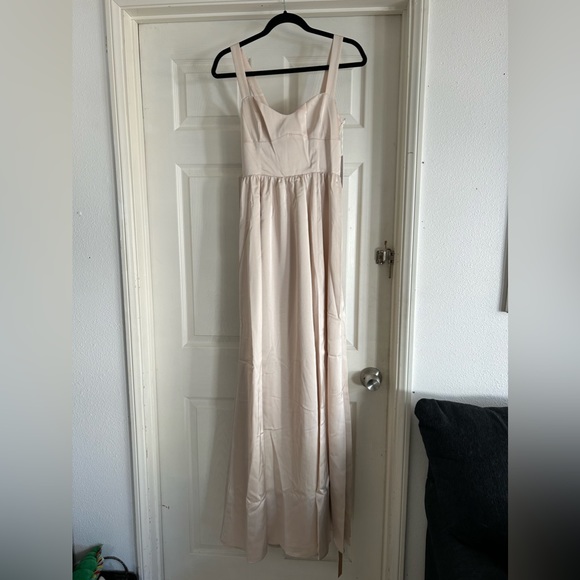 NWT Reformation Hollyhock Dress in Champagne Blush Pink - Picture 5 of 13